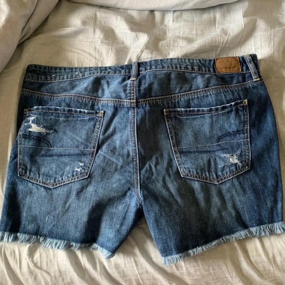 American Eagle Shorts - Picture 4 of 4